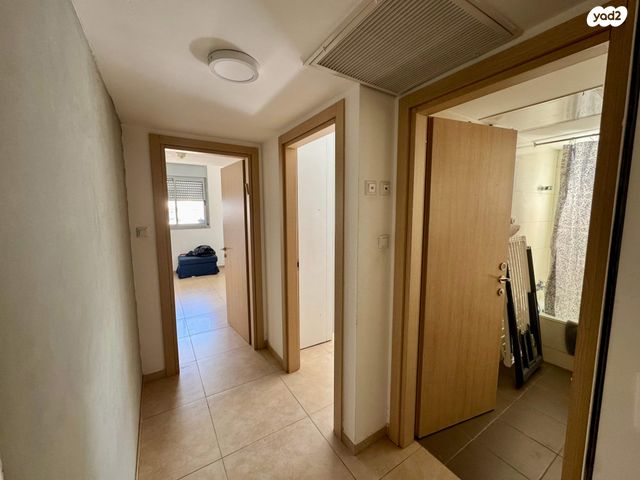 דירה, נחל איילון, צור יצחק, צור יצחק