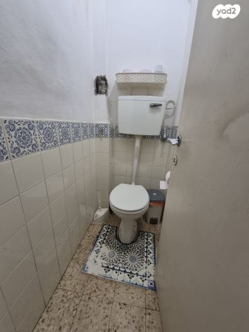 דירה, האחים טרבס, ד' / מערב מרכז העיר, רחובות