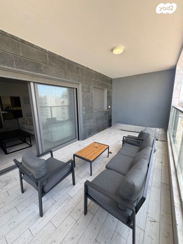 דירה, האנפה, החותרים, טירת כרמל