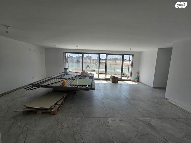 גג/ פנטהאוז, חגואל, נווה שמיר רמת בית שמש ה-1, בית שמש