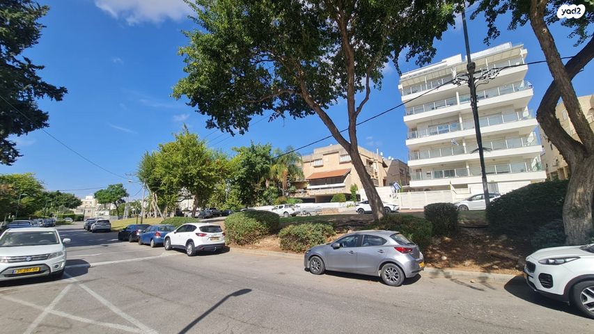 דו משפחתי, שדרות בורוכוב, מרכז העיר, קרית אתא