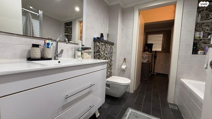 דירה, אלונים, קרית השרון, נתניה