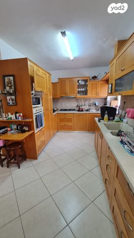 דו משפחתי, שדרות בורוכוב, מרכז העיר, קרית אתא