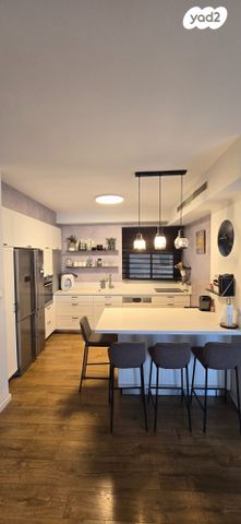 דירה, יגאל ידין 20, קרית אילון, חולון