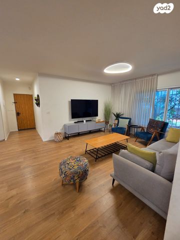 דירה, כפר סבא