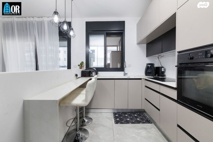 דירה, יעקב דורי, נאות שמיר, רמלה