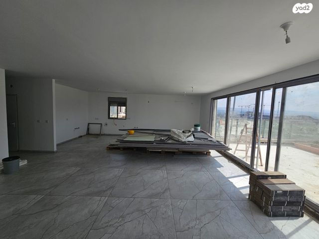 גג/ פנטהאוז, חגואל, נווה שמיר רמת בית שמש ה-1, בית שמש