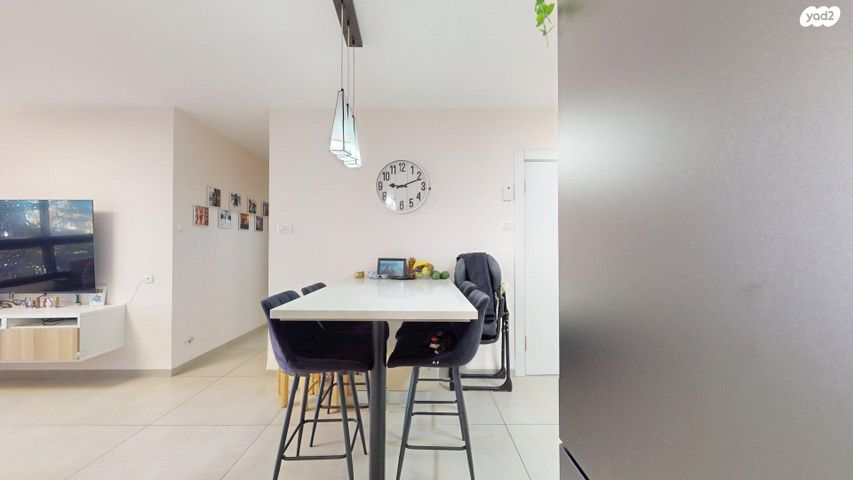 דירת גן, יסמין, נשר