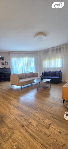 דירה, יגאל ידין 20, קרית אילון, חולון