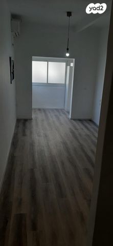 דירה, שדרות ירושלים 74, מרום נווה, רמת יצחק, רמת גן