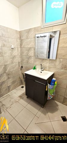 דירה, קדש, שלום עליכם, מגדל העמק