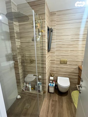 דירה, נתן ברניצקי, רמז, מערב ותיק, ראשון לציון