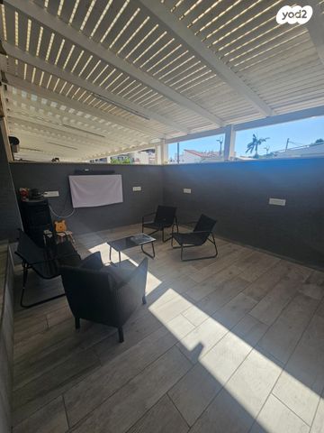 דירת גן, ביל"ו, אברהם דנינו, בן גוריון, עכו