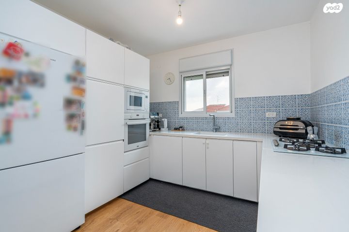 דירה, הברוש, אורות, אור עקיבא