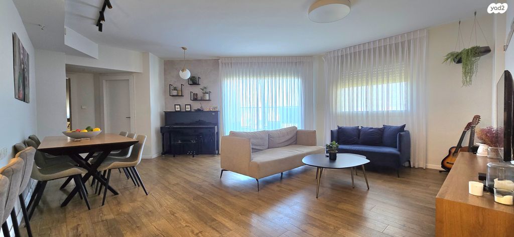 דירה, יגאל ידין 20, קרית אילון, חולון