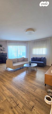 דירה, יגאל ידין 20, קרית אילון, חולון