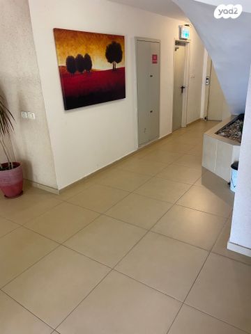 דירה, עמידר, בנימינה גבעת עדה