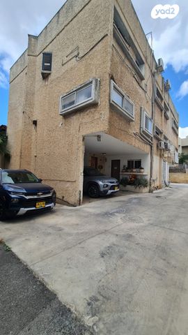 דו משפחתי, שדרות בורוכוב, מרכז העיר, קרית אתא