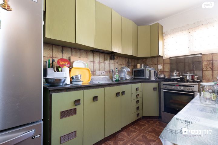 דירה, חיים אליעזר מילצ'ן, מיליצ'ן, רחובות