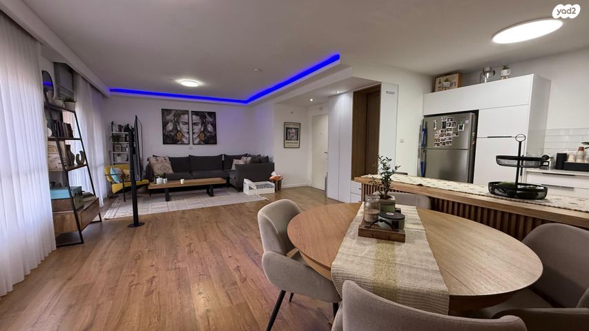 דירה, אלונים, קרית השרון, נתניה