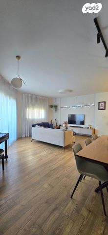 דירה, יגאל ידין 20, קרית אילון, חולון