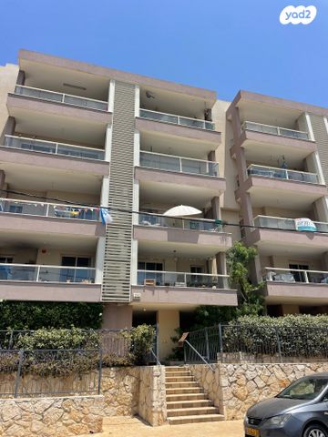 דירה, עמידר, בנימינה גבעת עדה