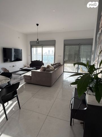 גג/ פנטהאוז, דפנה, סיגליות, באר שבע