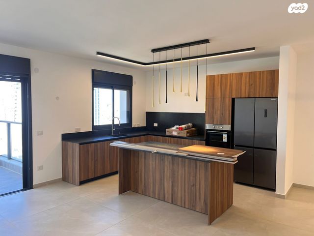 דירה, אייזיק רמבה, נוף הטיילת, נתניה