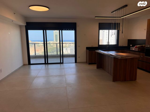 דירה, אייזיק רמבה, נוף הטיילת, נתניה