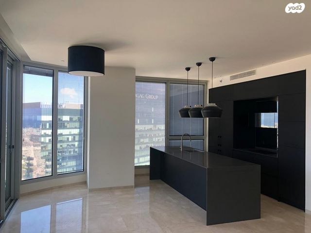 דירה, קניוק יורם, גני שרונה, קרית הממשלה, תל אביב יפו