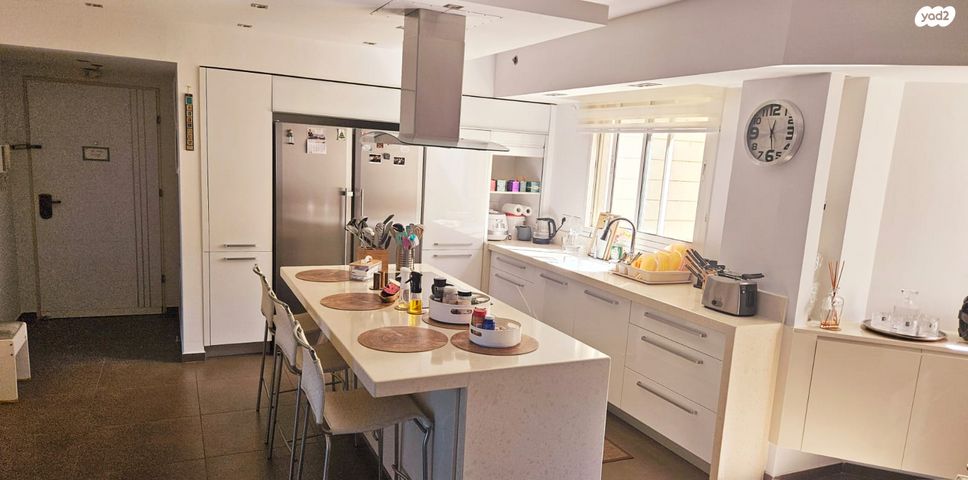 דירה, התאנה, נשר