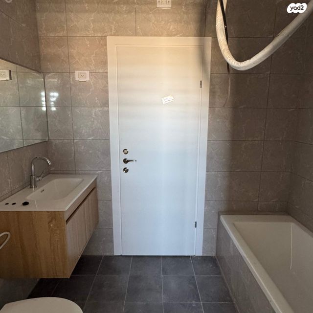 דירה, נתיבות