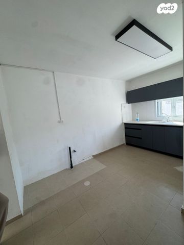 גג/ פנטהאוז, גוש עציון, יד אליהו, תל אביב יפו