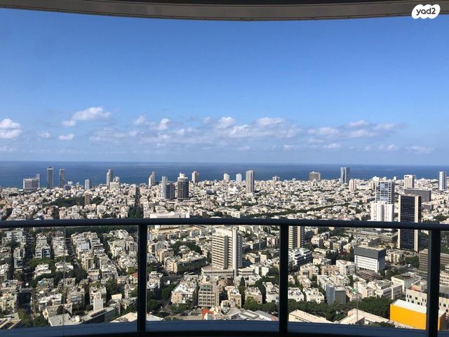 דירה, קניוק יורם, גני שרונה, קרית הממשלה, תל אביב יפו