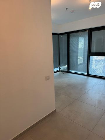 דירה, תוצרת הארץ, תל אביב יפו