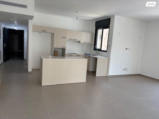 דירה, שדרות ח"ן, מרכז העיר דרום, נתניה