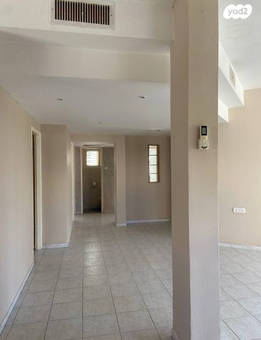 דירה, מקס נורדאו, עיר, מרכז העיר, נהריה