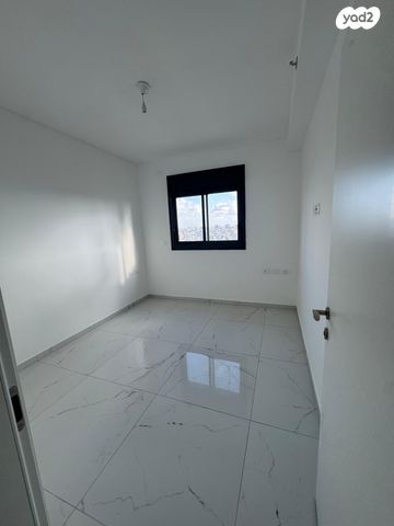 דירה, צפון מערב מרכז העיר, נתניה