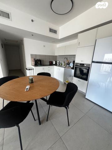 דירה, ש"י עגנון, שיכון רסקו, קרית אונו