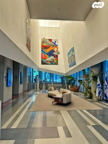 משרדים, יצחק שדה, מונטיפיורי, הרכבת, תל אביב יפו