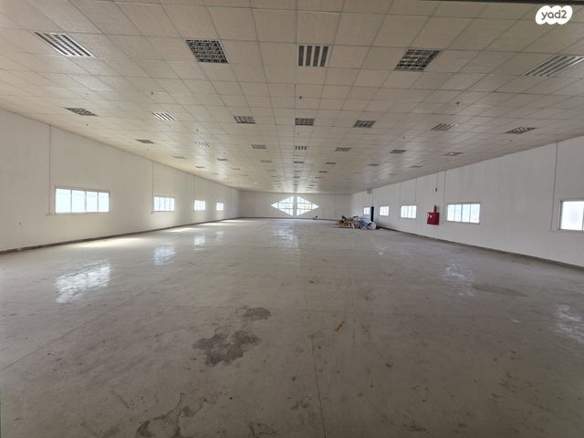 חנויות/ שטח מסחרי, קומבה, אזור תעשיה, חדרה