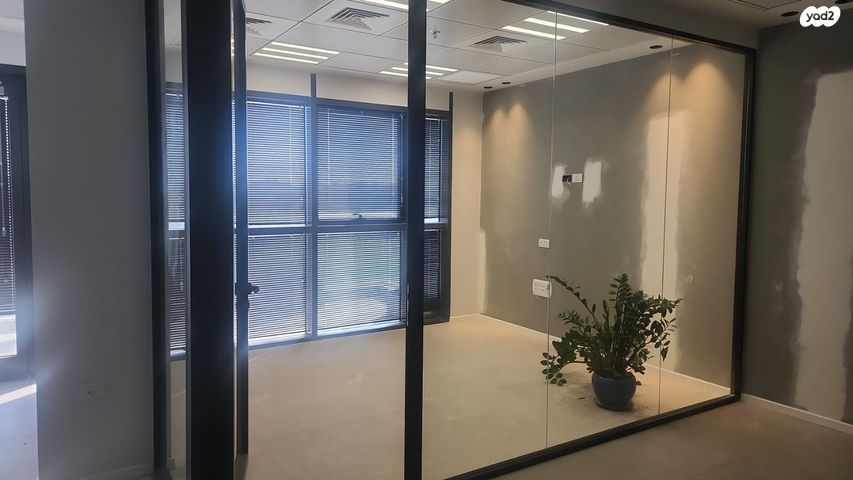 משרדים, הוד השרון