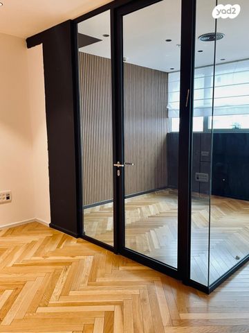 משרדים, כפר סבא