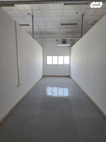 חנויות/ שטח מסחרי, קומבה, אזור תעשיה, חדרה