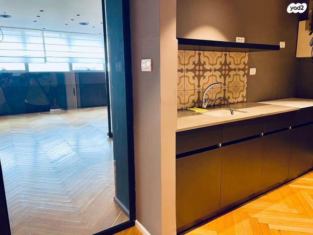 משרדים, כפר סבא