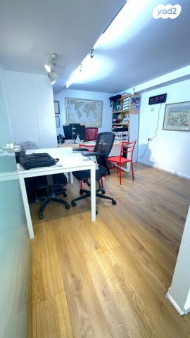 משרדים, בני עטרות, בני עטרות