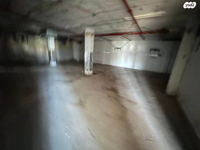 מחסנים, כינרת, אזור תעשיה צפון, בני ברק