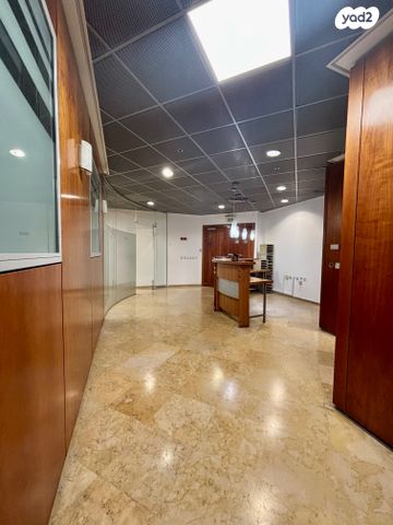 משרדים, בורסה, רמת גן