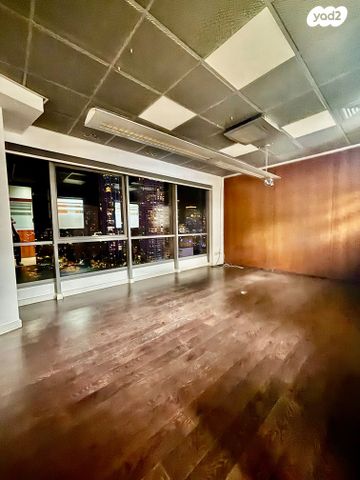 משרדים, בורסה, רמת גן