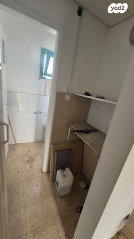 חנויות/ שטח מסחרי, מדרחוב הנביאים 5, רובע י', אשדוד